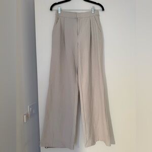 Vuori Women’s Elevation Trouser in shade Bone